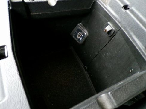 Used 2020 Jeep Wrangler Unlimited Sahara image 28