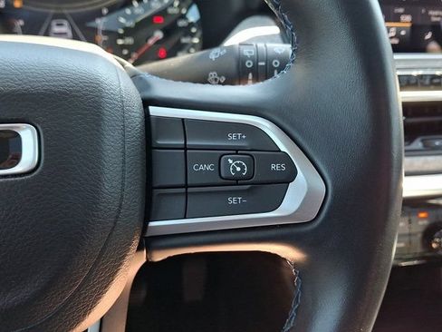 Certified 2022 Jeep Compass Latitude w/ Sun and Sound Group AWD/4WD image 27