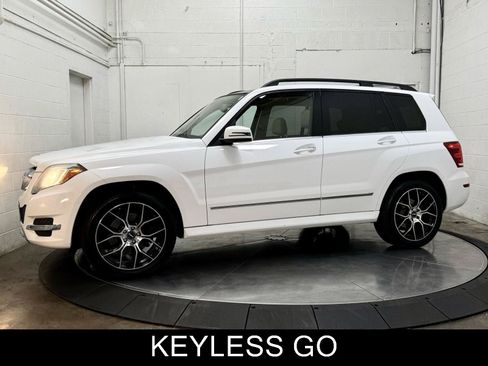 Used 2013 Mercedes-Benz GLK 350 4MATIC image 4