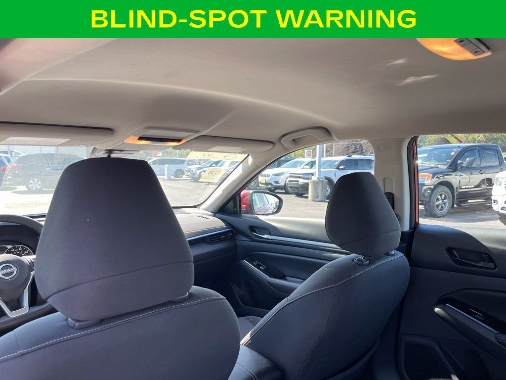 Used 2023 Nissan Altima 2.5 SV AWD/4WD image 14