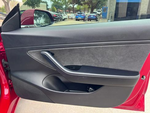Used 2018 Tesla Model 3 Mid Range RWD image 32