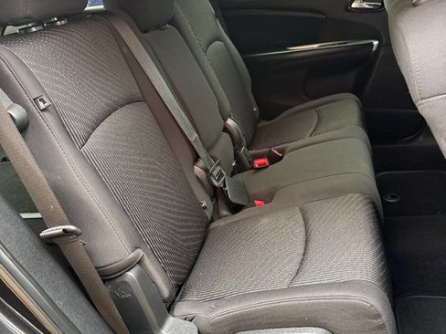 Used 2013 Dodge Journey SE image 18