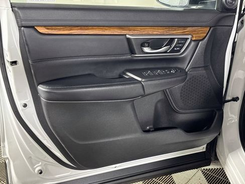 Used 2021 Honda CR-V Touring image 10