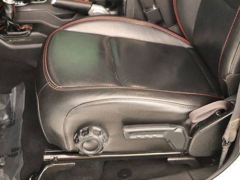 Used 2020 Jeep Gladiator Rubicon image 23