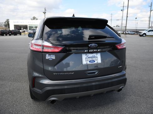 Used 2022 Ford Edge Titanium image 8