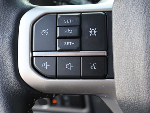 Used 2023 Ford Expedition XL image 24