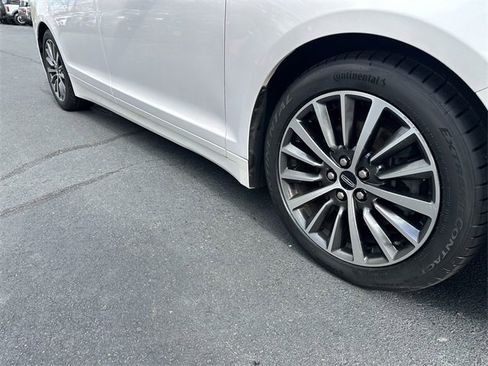 Used 2019 Lincoln MKZ Reserve image 11