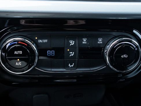 New 2026 Chevrolet Trax LT image 26