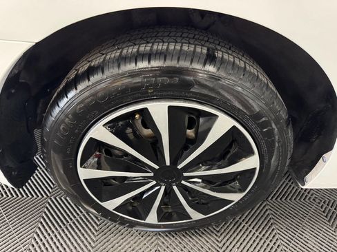 Used 2018 Nissan Sentra S image 17