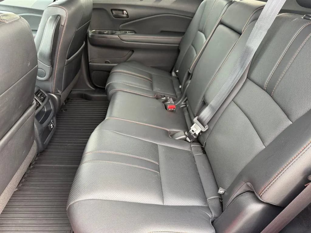 Used 2023 Honda Passport TrailSport image 12
