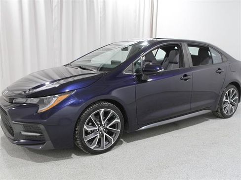Used 2020 Toyota Corolla SE image 3