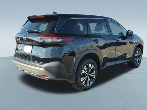 Used 2023 Nissan Rogue SV image 9