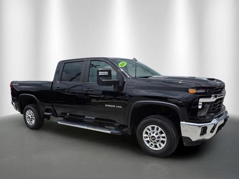 Used 2025 Chevrolet Silverado 2500 LT w/ Convenience Package AWD/4WD image 2