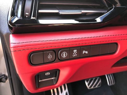 Used 2022 Acura MDX A-Spec image 14