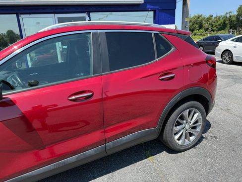 Used 2021 Buick Encore GX Select w/ Advanced Technology Package FWD image 2