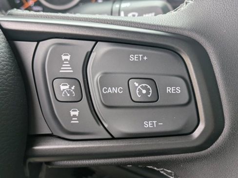 New 2025 Jeep Gladiator Sport image 22