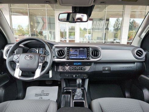 Certified 2022 Toyota Tacoma SR5 AWD/4WD image 20