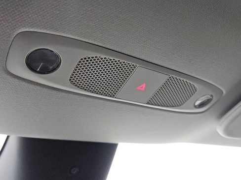 Used 2025 Tesla Model Y Long Range image 36