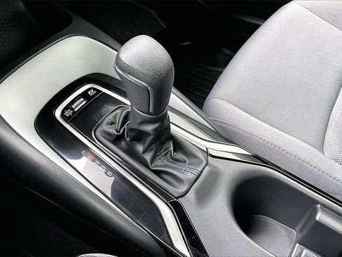 Used 2024 Toyota Corolla LE image 28