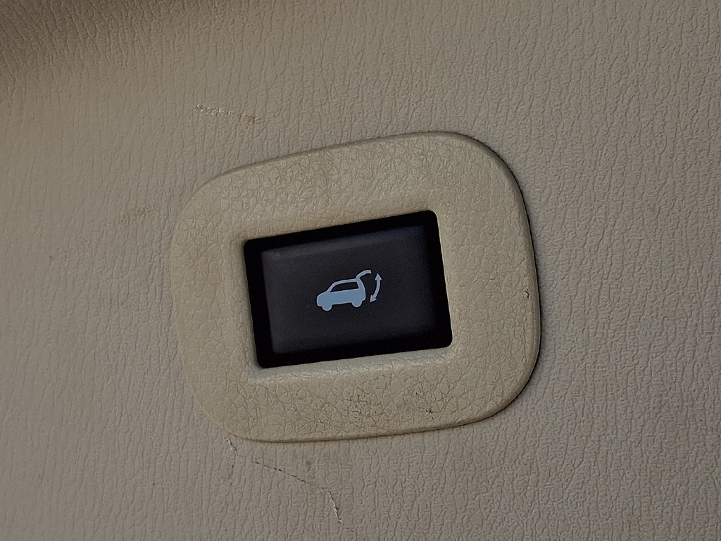 Used 2024 INFINITI QX80 Sensory AWD/4WD image 31