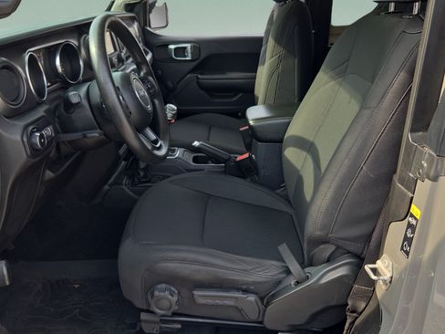 Used 2021 Jeep Wrangler Sport AWD/4WD image 9