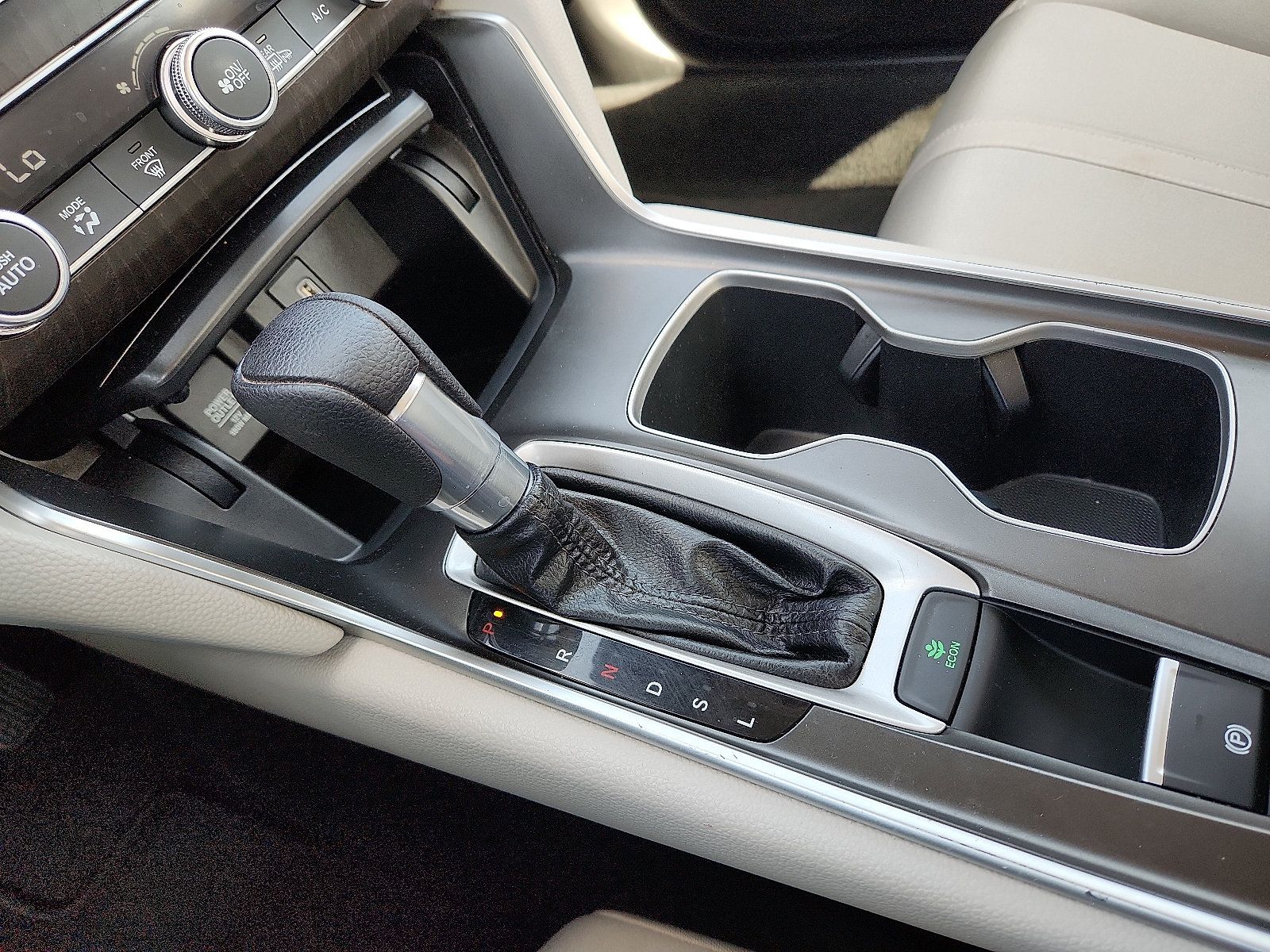 Used 2019 Honda Accord EX image 26
