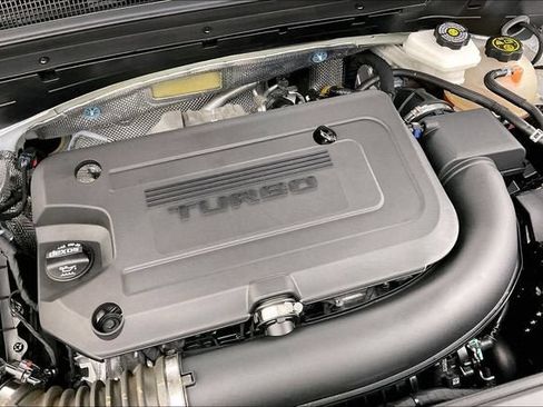 Certified 2023 Buick Envision Essence AWD/4WD image 29