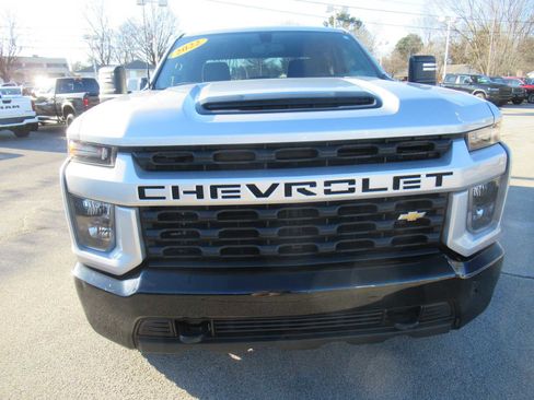 Used 2022 Chevrolet Silverado 2500 Custom w/ Custom Convenience Package image 11