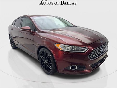 Used 2016 Ford Fusion SE image 4
