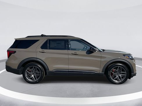 New 2026 Ford Explorer ST RWD image 3