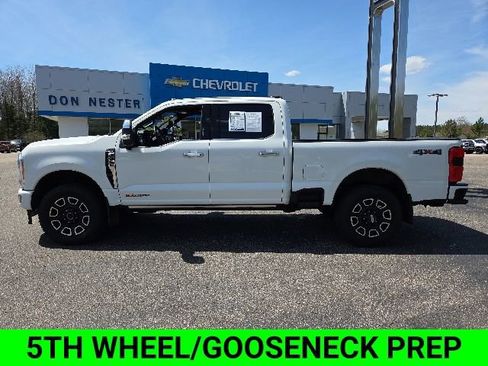 Used 2023 Ford F350 Platinum AWD/4WD image 6