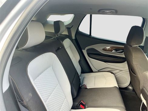 Used 2018 GMC Terrain SLE w/ Driver Convenience Package image 25