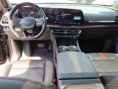 Used 2024 Chevrolet Traverse RS AWD/4WD image 14