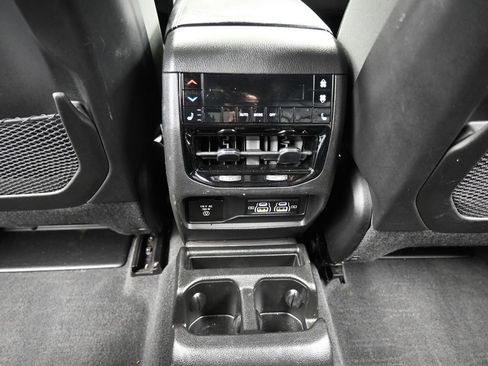 Used 2021 Jeep Grand Cherokee L Limited image 38