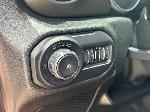Used 2018 Jeep Wrangler Unlimited Sport AWD/4WD image 50
