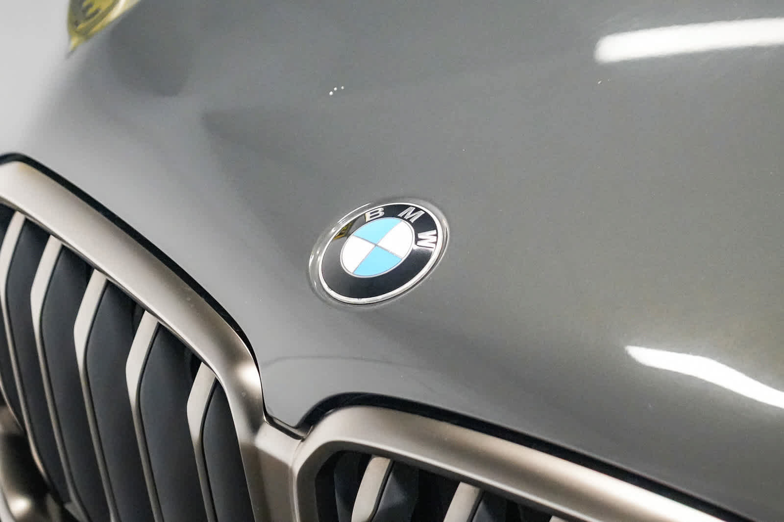 Used 2021 BMW X6 M50i w/ Executive Package AWD/4WD image 8