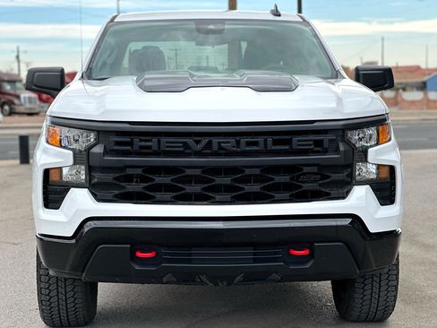 Used 2024 Chevrolet Silverado 1500 Custom Trail Boss w/ LPO, Dark Essentials Package image 4