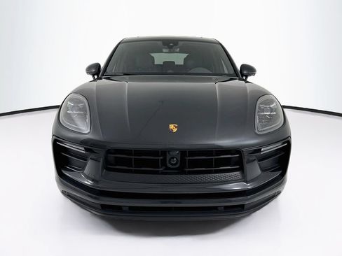 Certified 2025 Porsche Macan AWD/4WD image 6