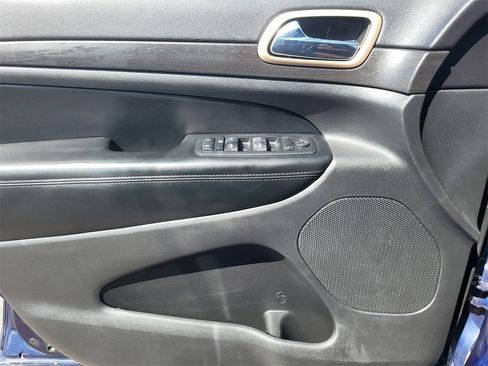 Used 2016 Jeep Grand Cherokee Laredo w/ Quick Order Package 23E image 14