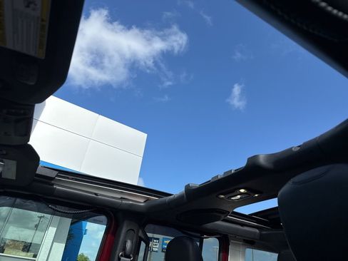 Used 2021 Jeep Wrangler Unlimited Rubicon image 16