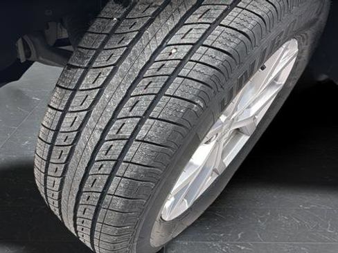 Used 2022 Jeep Grand Cherokee Limited image 29