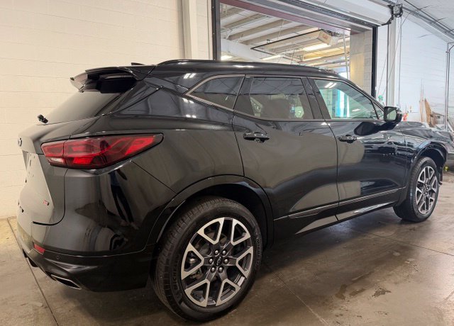 Used 2025 Chevrolet Blazer RS FWD image 3