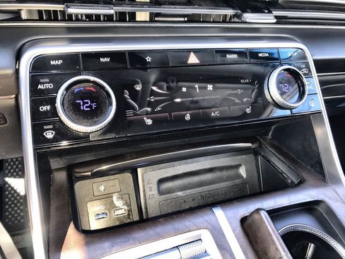 Used 2024 Genesis GV80 2.5T image 19