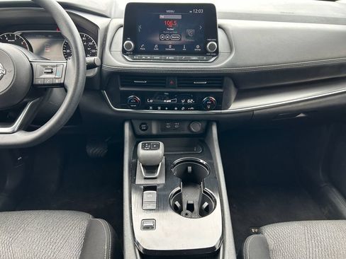 Used 2024 Nissan Rogue SV FWD image 11