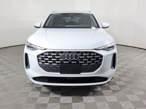 Used 2025 Audi Q5 Premium w/ Convenience Package AWD/4WD image 2