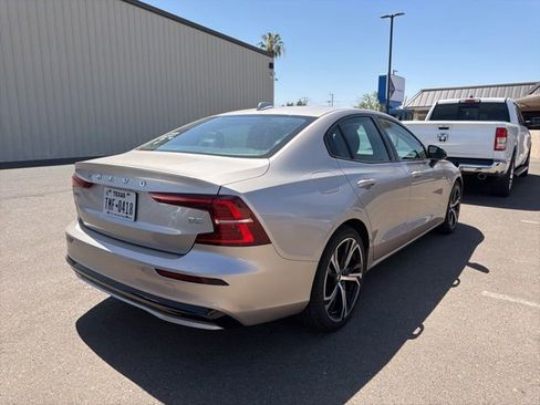 Used 2024 Volvo S60 B5 Core FWD image 8