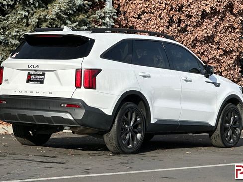 Used 2022 Kia Sorento SX Prestige w/ Rust Color Package image 4