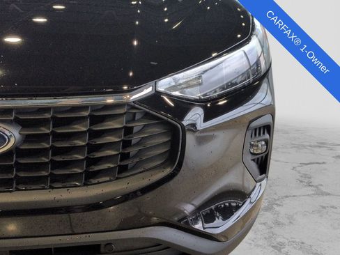 Used 2025 Ford Escape SE image 13