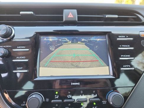 Used 2020 Toyota Camry LE image 16