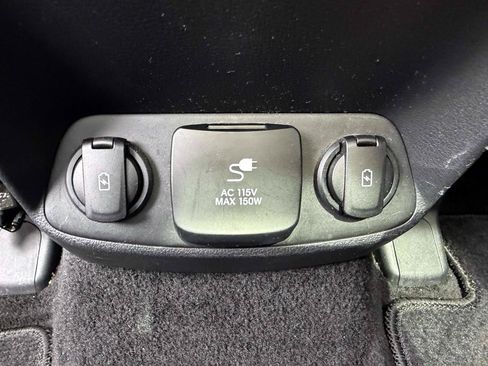 Used 2020 Hyundai Santa Fe Limited AWD/4WD image 16